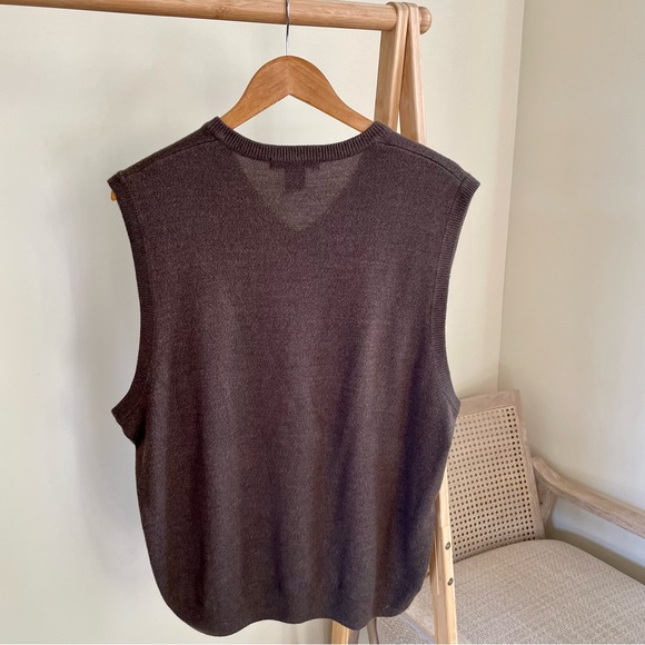 Vintage Argyle V-neck Sweater Vest in Chocolate Brown/Oatmeal - Picture 3 of 3